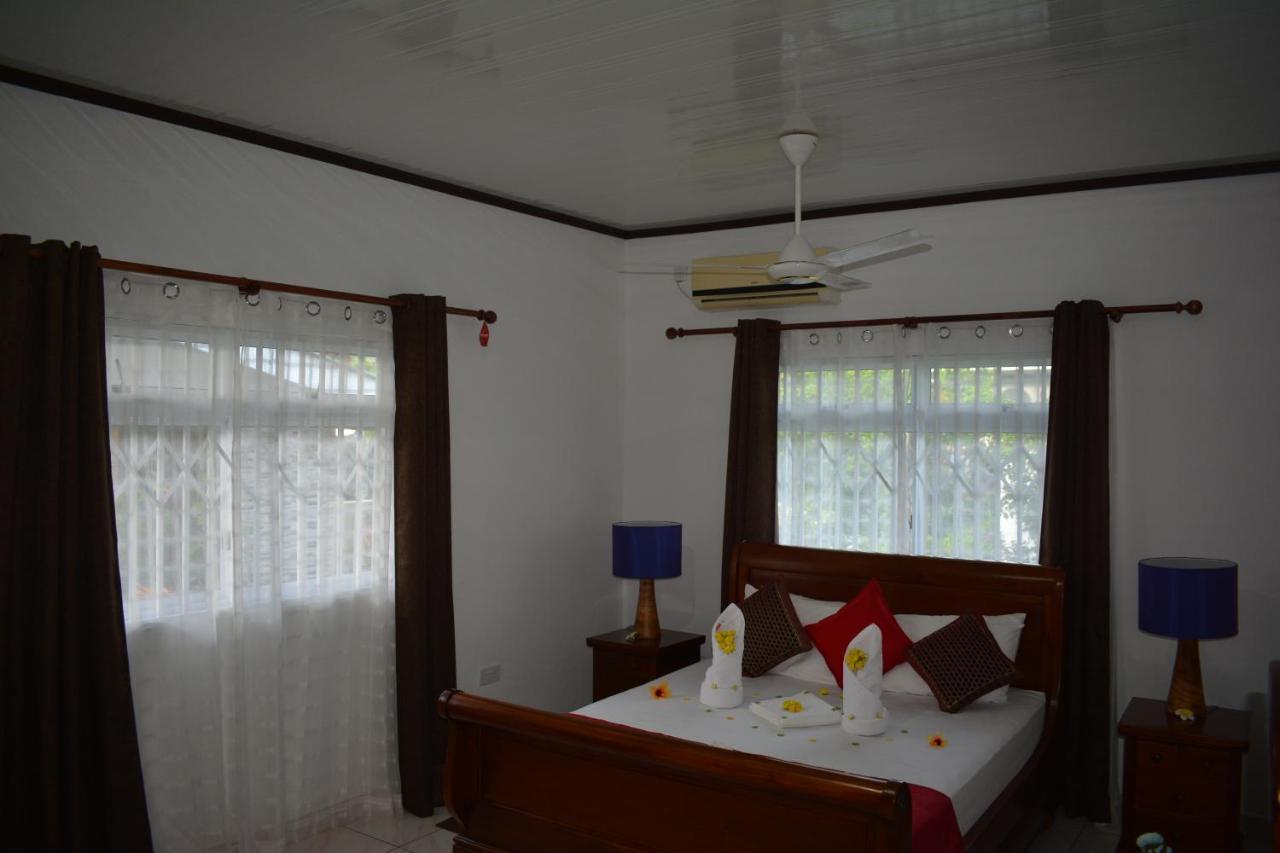 Leo'S Petit Villa Annex Praslin Exterior photo